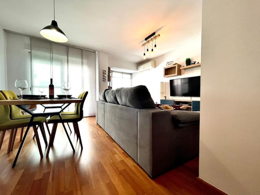 Apartamento Centrico Urbano Con Terraza Cordoba Luaran gambar